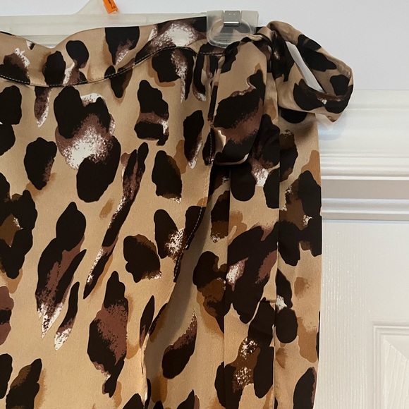 Brand New Wrap Skirt - Picture 2 of 4